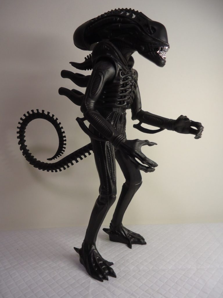 TEARDOWN: 18 Inch Super7 ALIENS Figure. | HIDEOUS PLASTIC