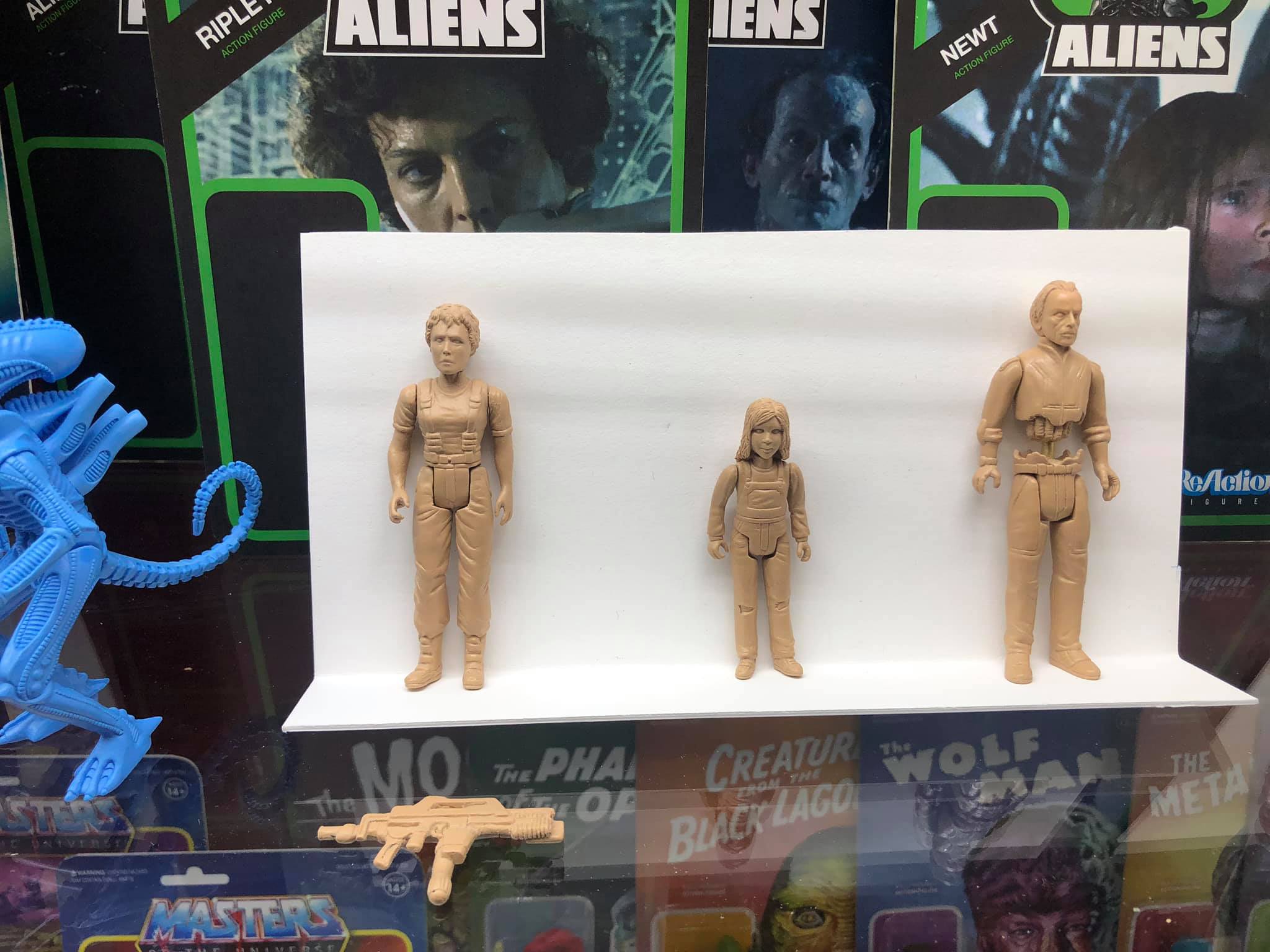 alien reaction figures